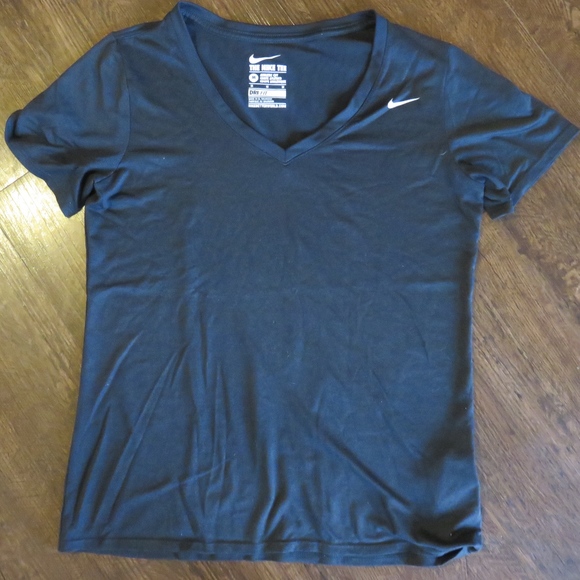 SOLD Nike Dri Fit Tee - Picture 1 of 2